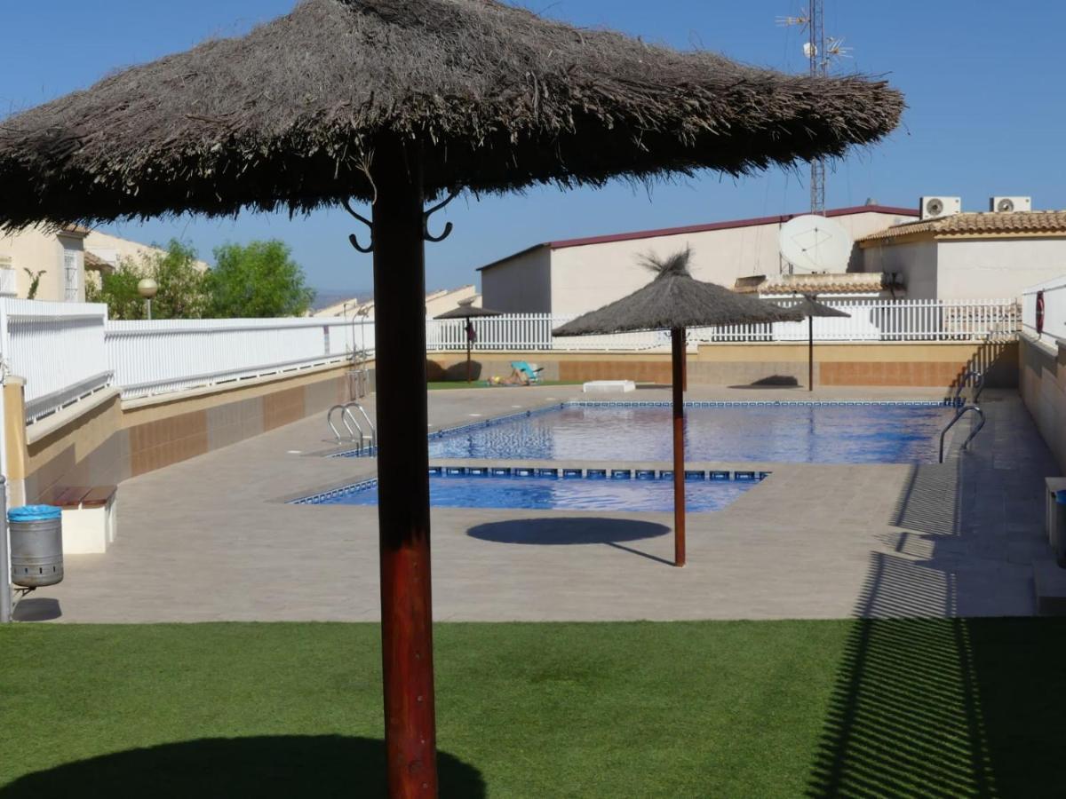 Bungalow moderno luminoso terraza solarium patio Puerto Marino Esterno foto